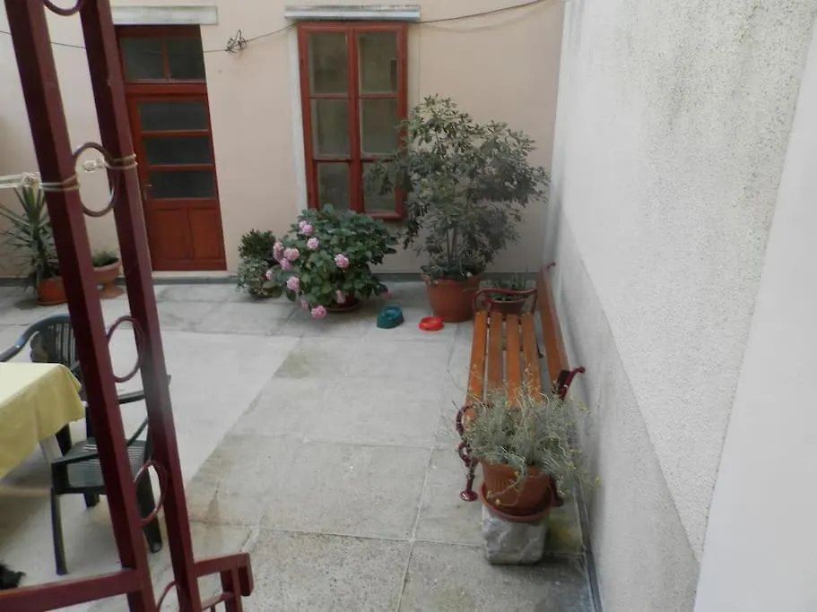 Vintage Pula Apartment